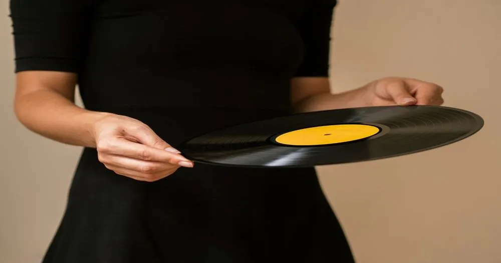 Колекційні активи інвестиції: Lego, кросівки, вініл