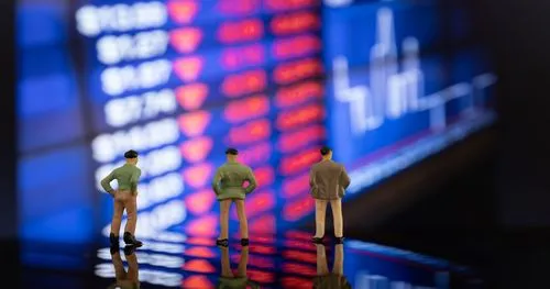 ETF vs ETN в 2025 году: сравнение биржевых продуктов для инвесторов