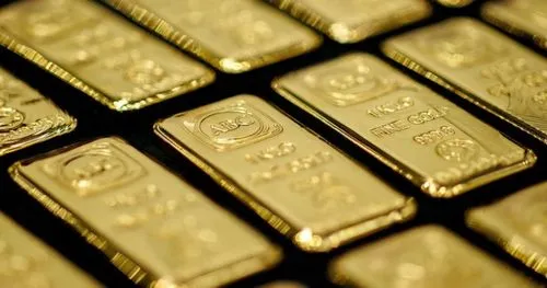 Украинцы активно инвестируют в золото: Нацбанк раскрыл новую статистику