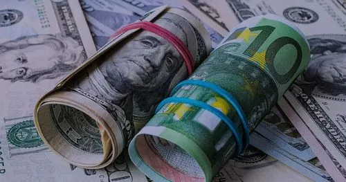 Самый высокий за 10 лет пессимизм по доллару повлияет на биткойн – BofA