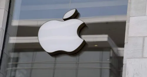 Apple интегрирует AI-распределение счетов в iOS 27: угроза для P2P-финтеха