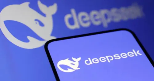 Трамп тисне на паузу: чому США відклали санкції проти DeepSeek
