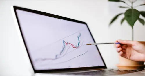 Тиск інвесторів на GDV та GAB: все про дивідендні акції